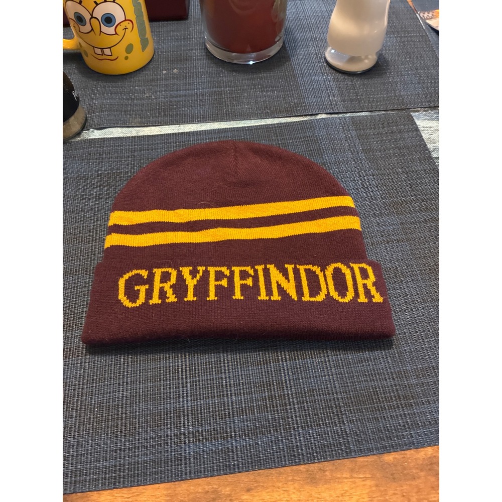 Harry Potter Gryffindor Kids Knit Beanie Burgundy Gold Striped Hogwarts Hat